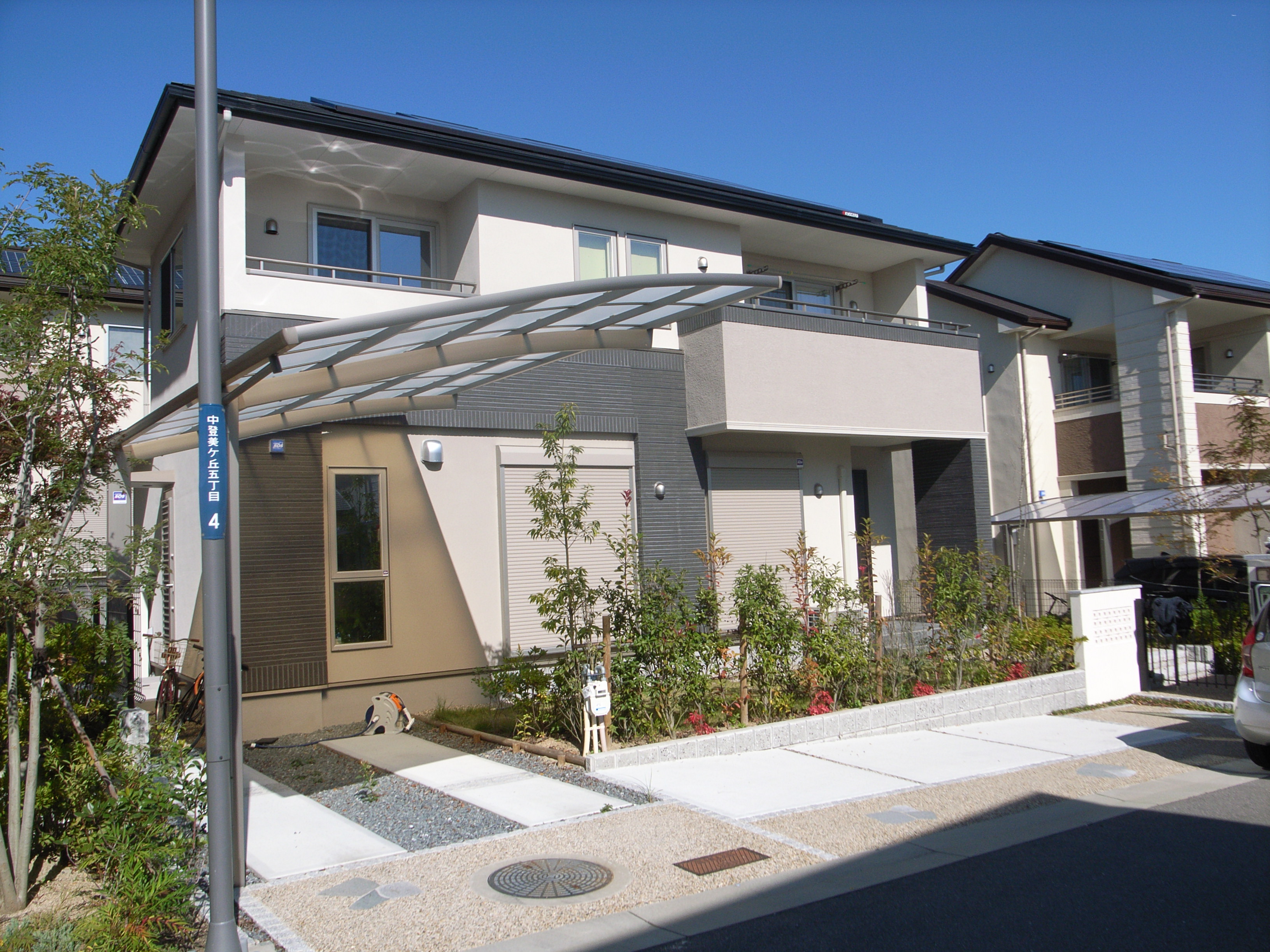 【リフォーム前】のエクステリア(外構工事)奈良市 【リフォーム前】のエクステリア(外構工事)奈良市中登美ヶ丘